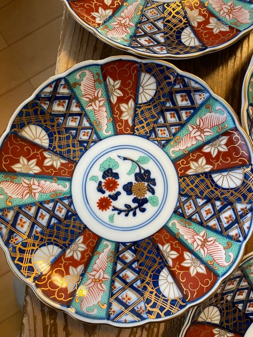 有田焼 葵窯　古伊万里様式 金彩菊紋 中皿5枚