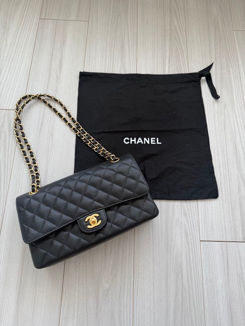 CHANEL ノベルティ　ブラックレザー マトラッセ　ショルダーバッグ　25㎝