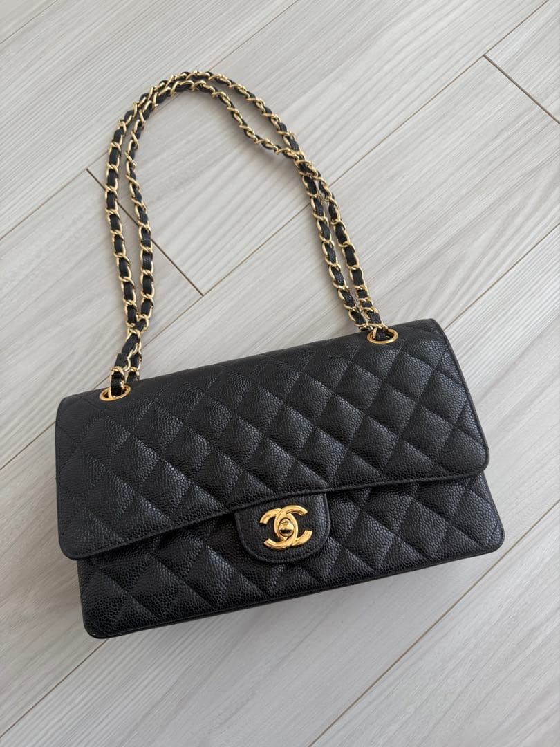 CHANEL ノベルティ　ブラックレザー マトラッセ　ショルダーバッグ　25㎝