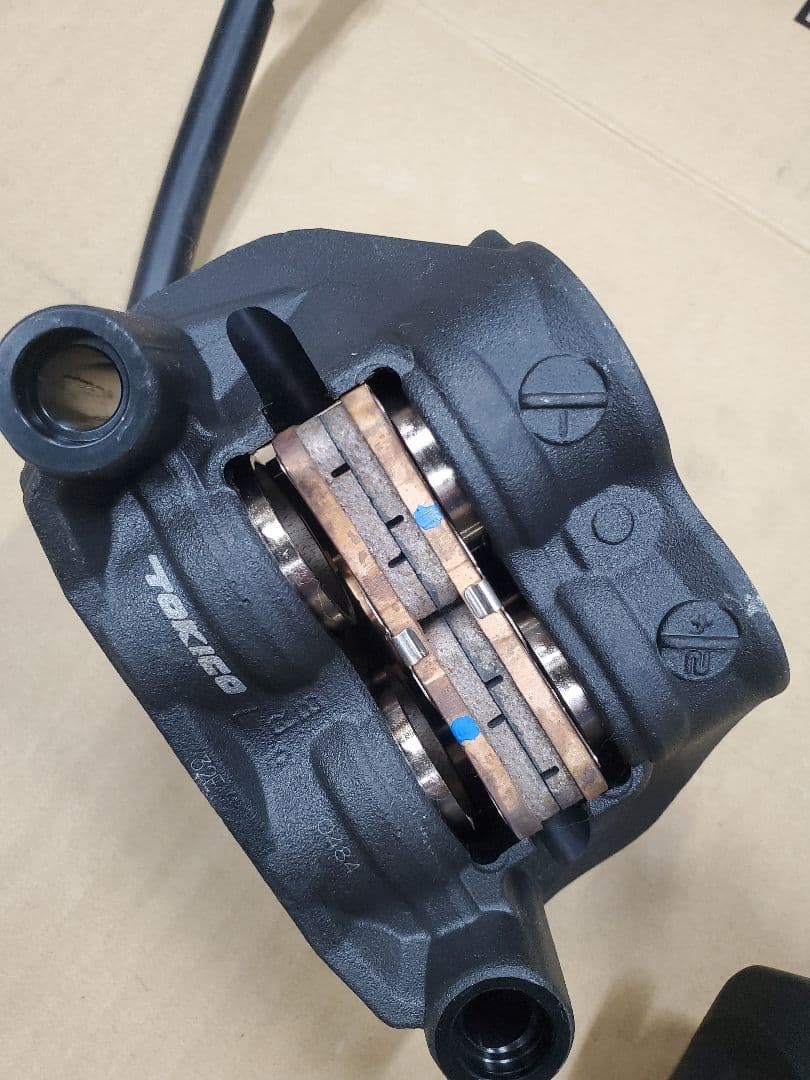 カワサキ Z900RS用 純正フロントキャリパーセット パッド付き