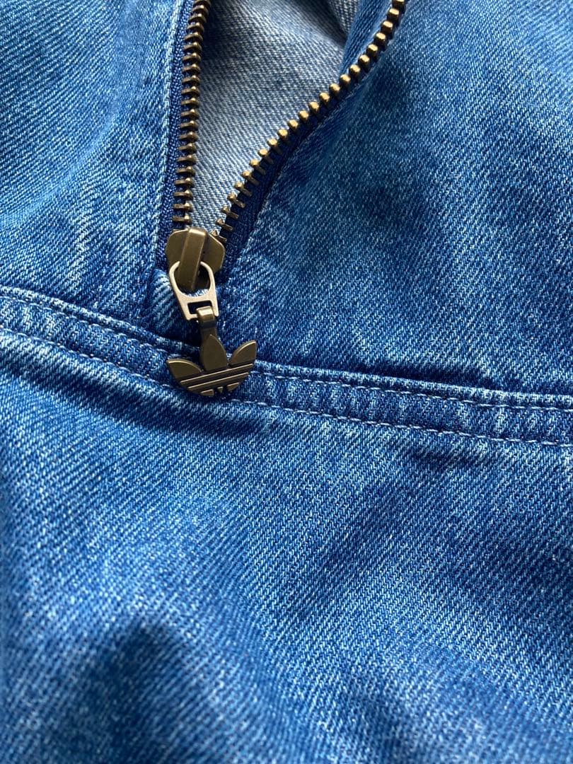 adidas NiziUミイヒ着用 デニム トラックトップ ハーフジップ