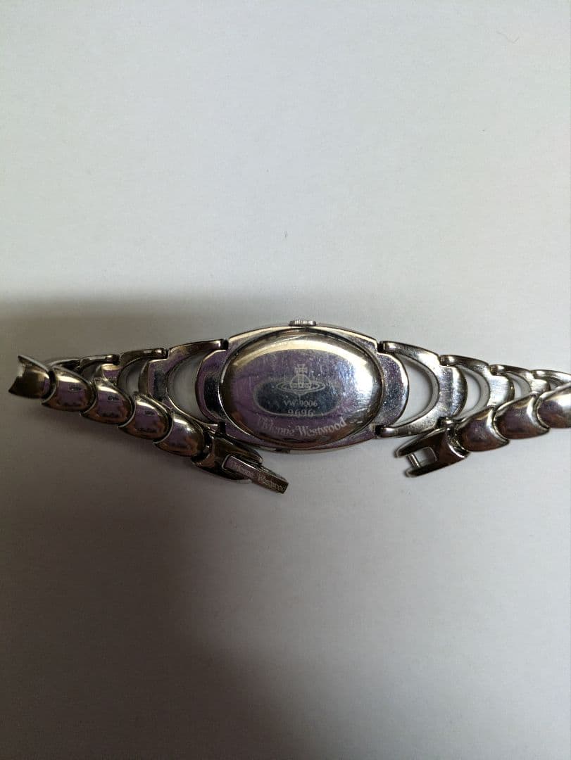 9*様 激レア‼️VIvienneアナログ腕時計アーマーウォッチ廃盤モデル+希少