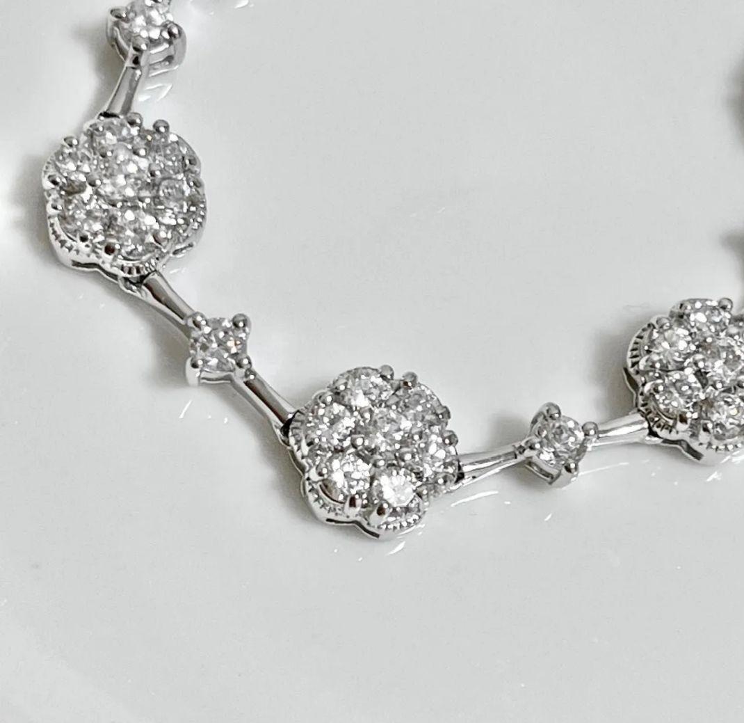 花モチーフ シルバーネックレス