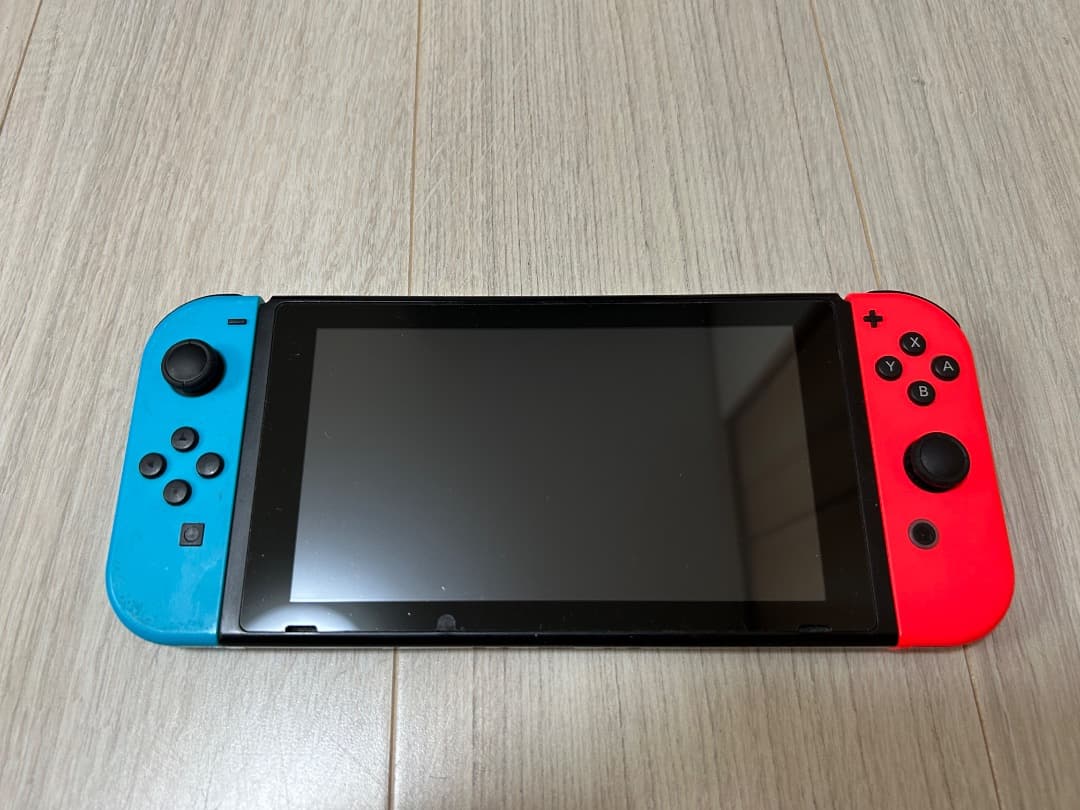 Nintendo Switch 本体 青・赤 Joy-Con付き