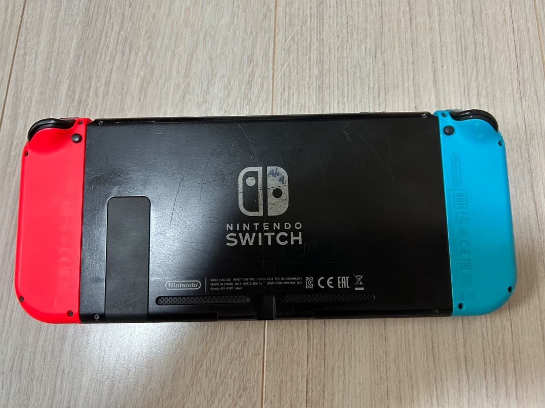 Nintendo Switch 本体 青・赤 Joy-Con付き