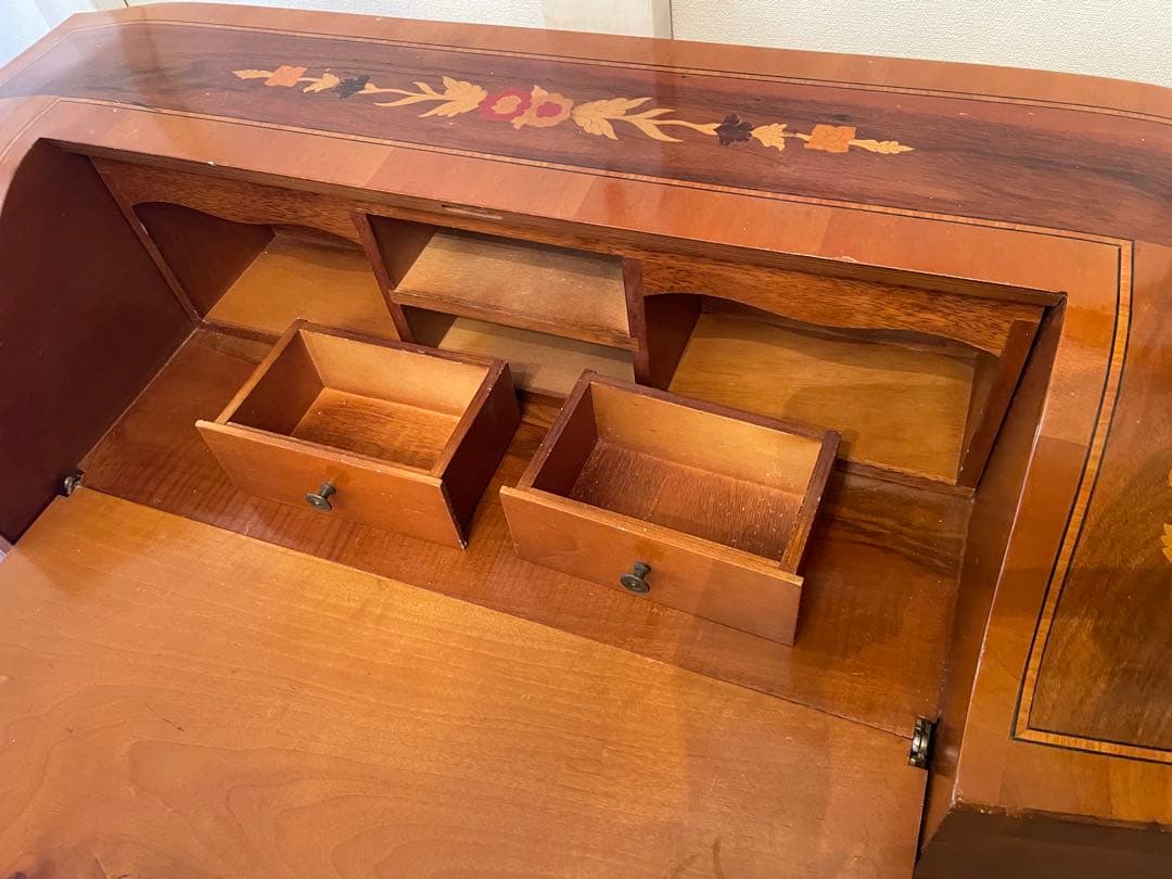 ライティングビューロー　アンティーク　家具　西洋　キャビネット