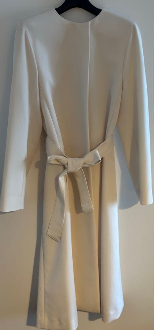 アナイ　ドレスコート