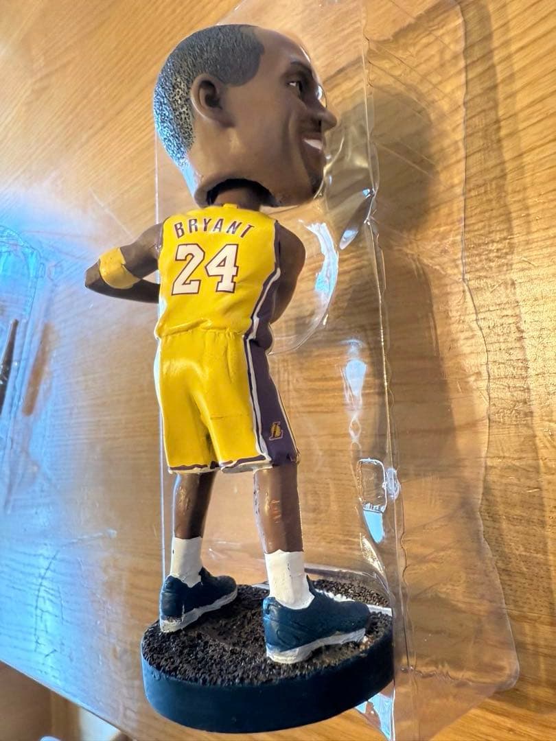 8月8日入場者限定/コービーブライアントボブルヘッド