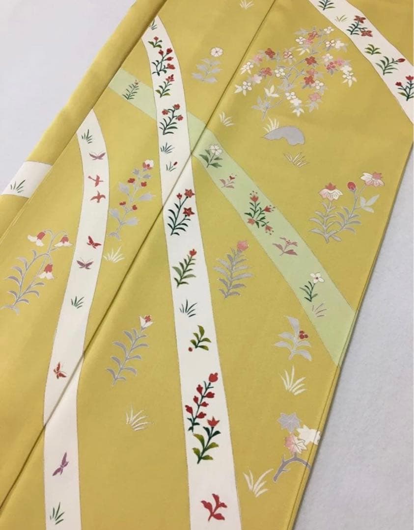 新春初売り価格❗️和装誌に載るような格別な【訪問着】未使用　手描き友禅・刺繍・金彩