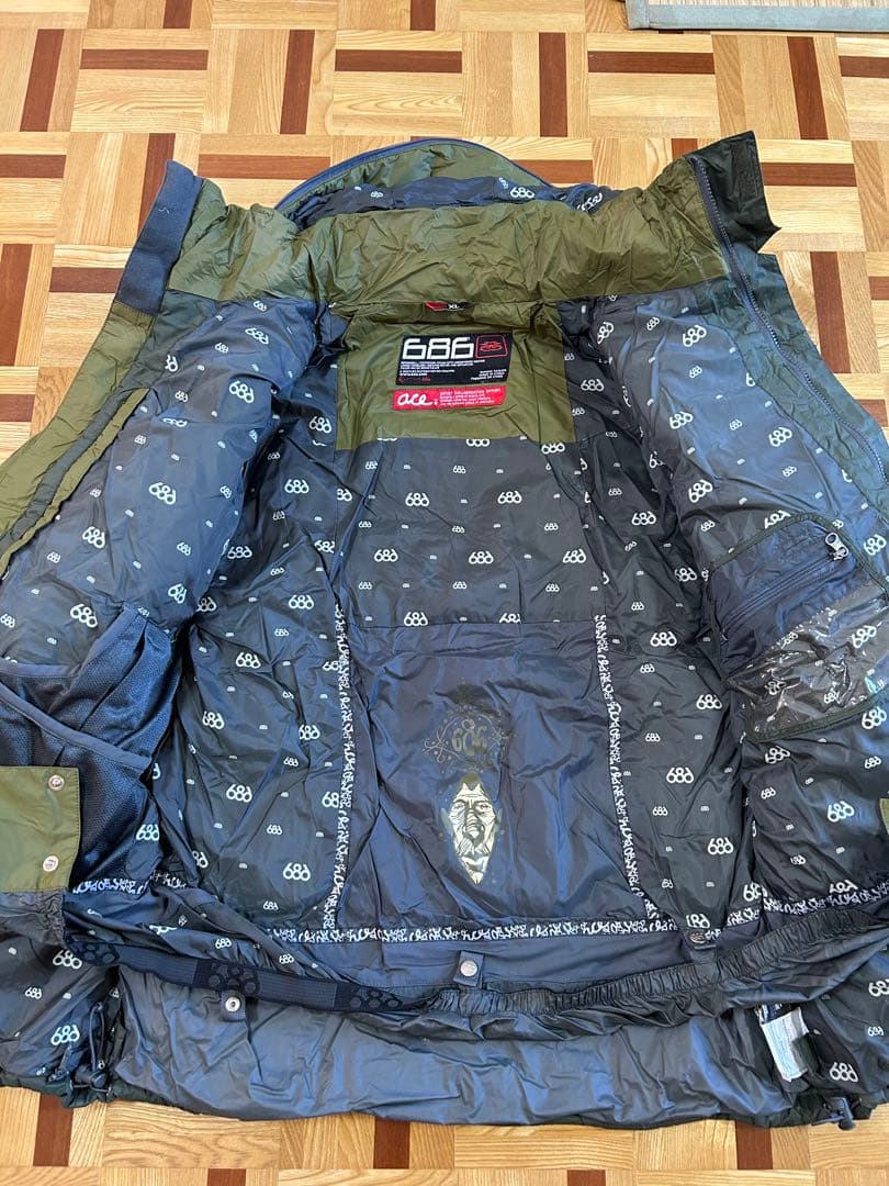 686 スノーボードウェア　ダウン　XL