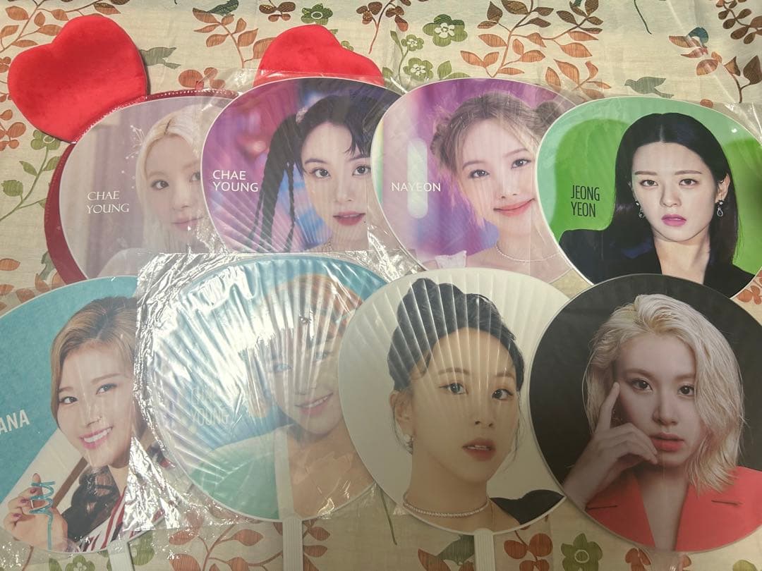 TWICE グッズ まとめ売り