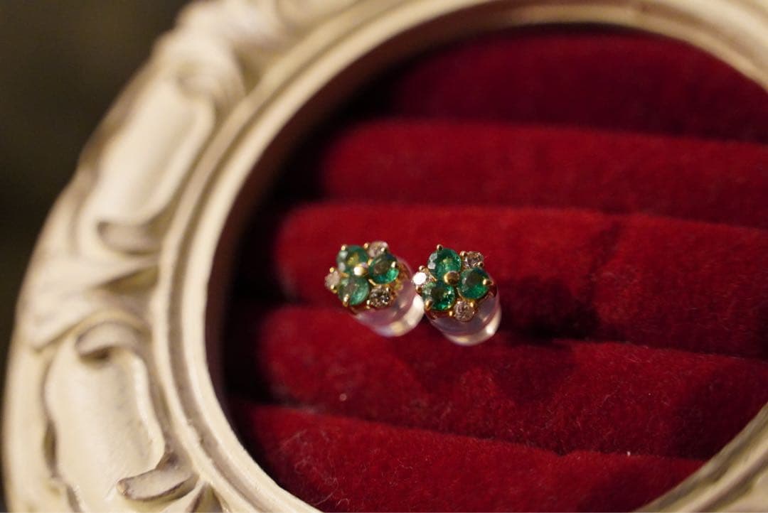 S*a様 天然エメラルド　K18 ピアス