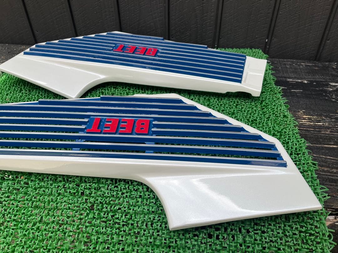 cbr400fサイドカバー　BEET ドレスアップ