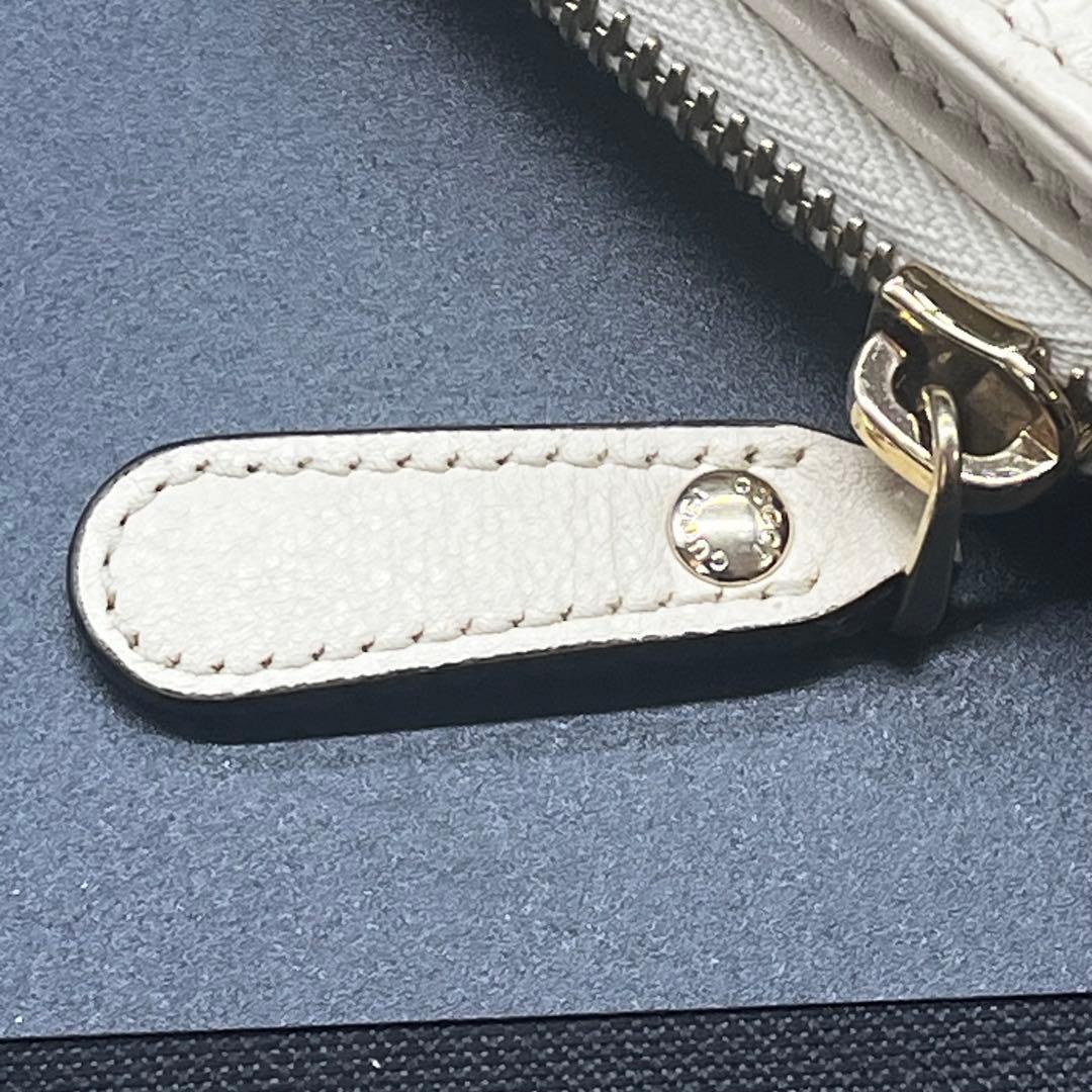 グッチ 折り財布 コンパクトウォレット マイクロシマ GG柄 レザー アイボリー