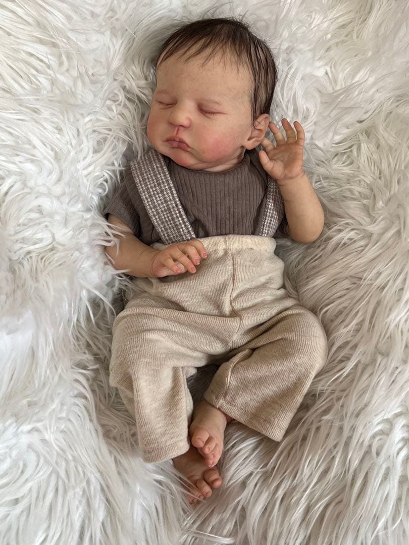 【リボーンドール】超リアルな赤ちゃん人形 約 43 cm.