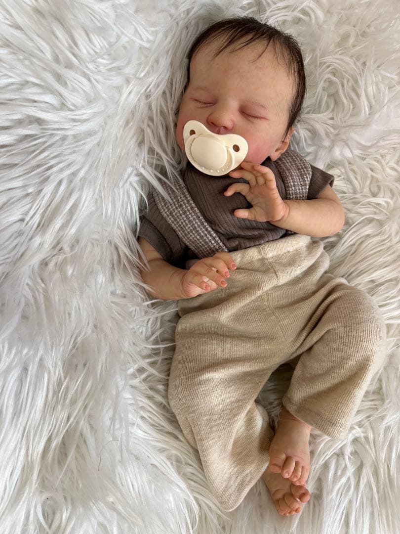 【リボーンドール】超リアルな赤ちゃん人形 約 43 cm.