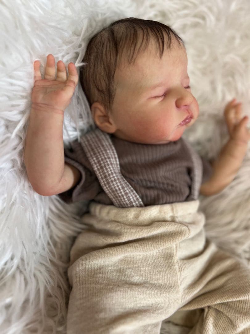 【リボーンドール】超リアルな赤ちゃん人形 約 43 cm.