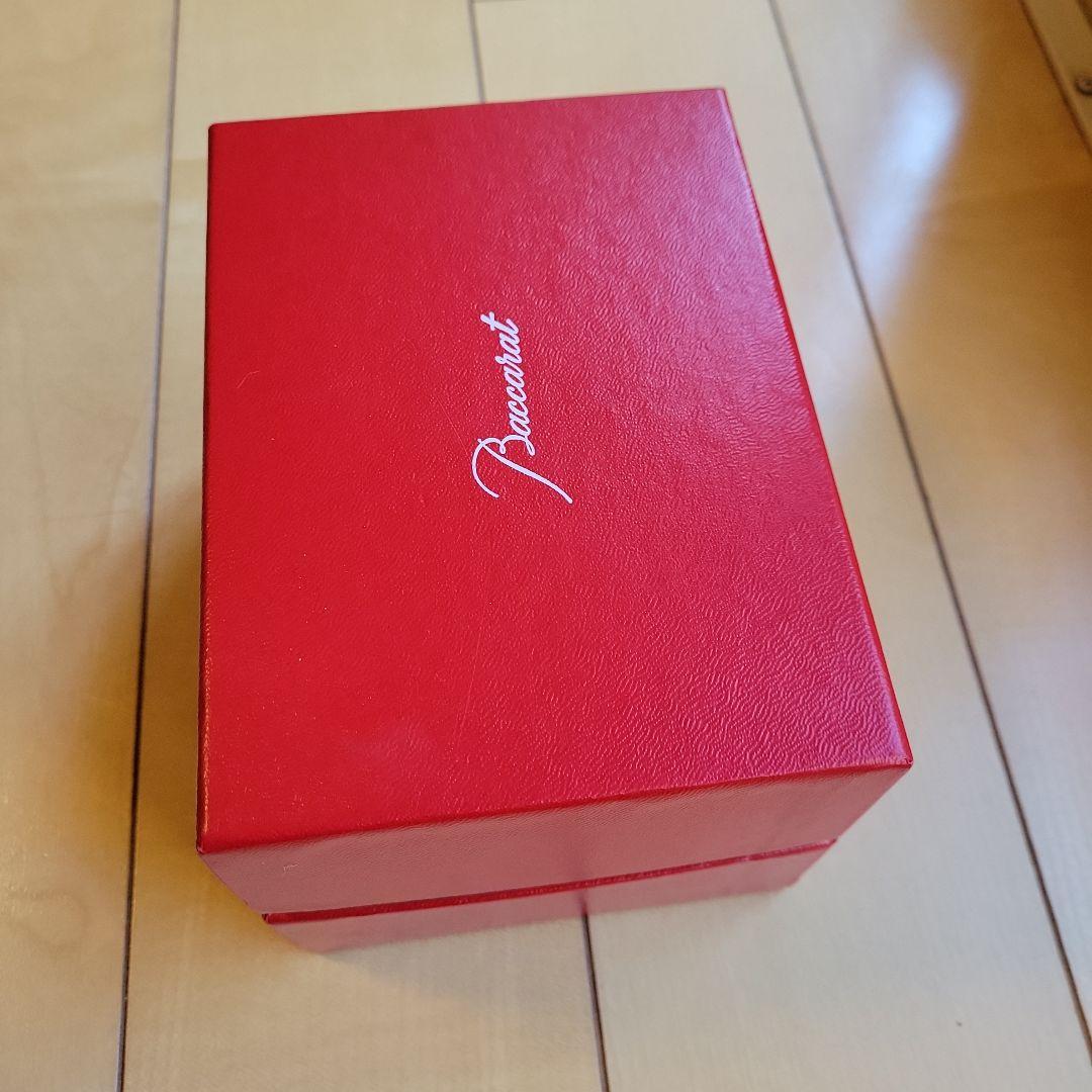 バカラ　レッド　オクトゴン　招き猫　置物