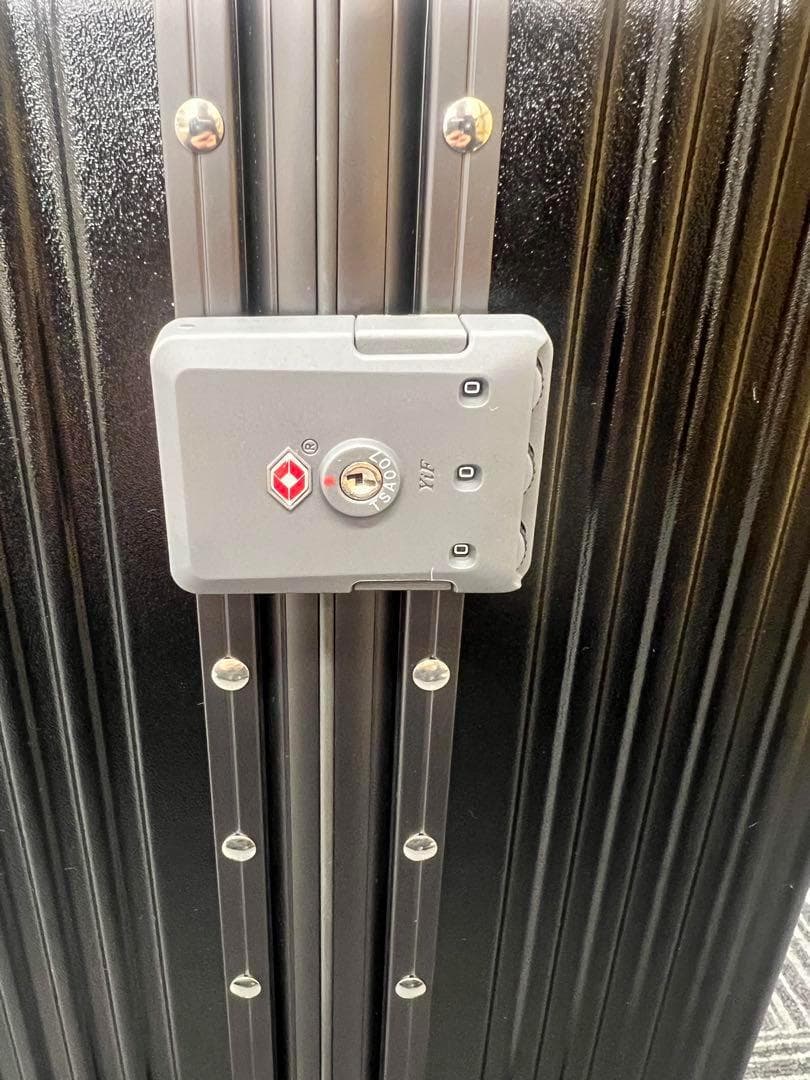 最後在庫処分!!　[魔法小屋] スーツケース 前開きキャスターストッパー付く