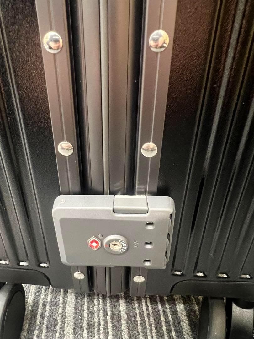 最後在庫処分!!　[魔法小屋] スーツケース 前開きキャスターストッパー付く