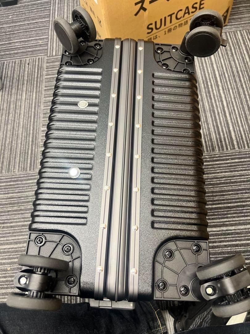 最後在庫処分!!　[魔法小屋] スーツケース 前開きキャスターストッパー付く