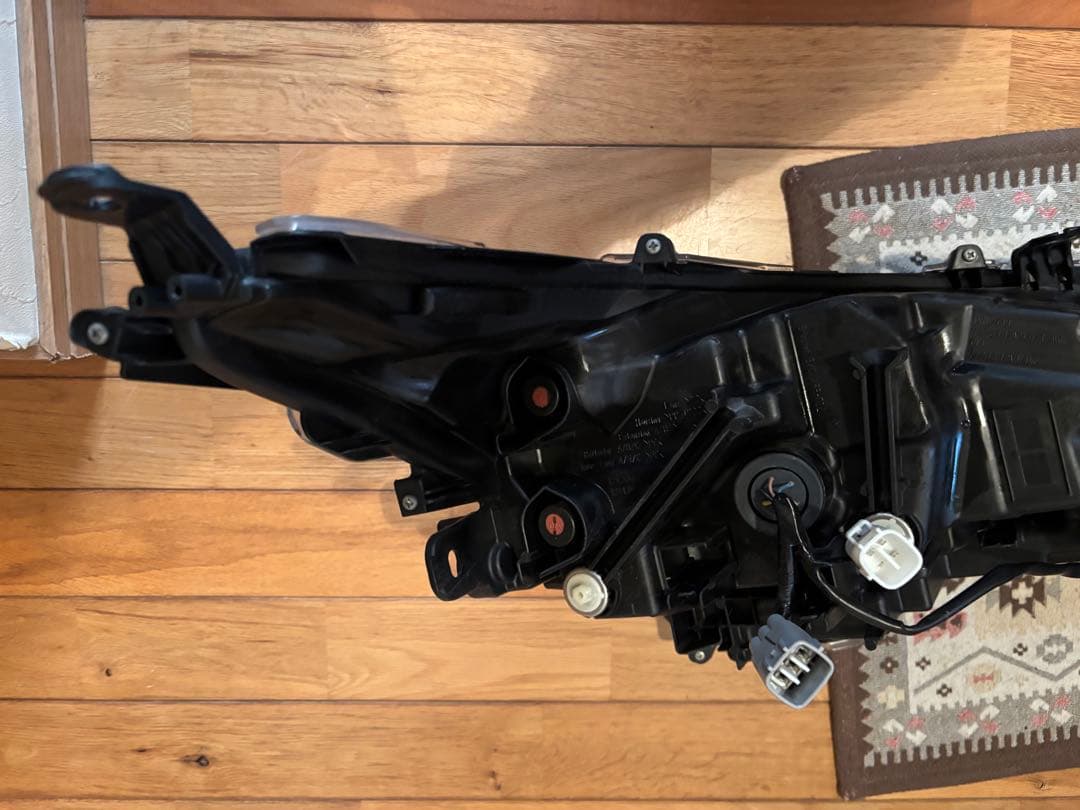 左LEDヘッドライト　カローラ、ツーリング