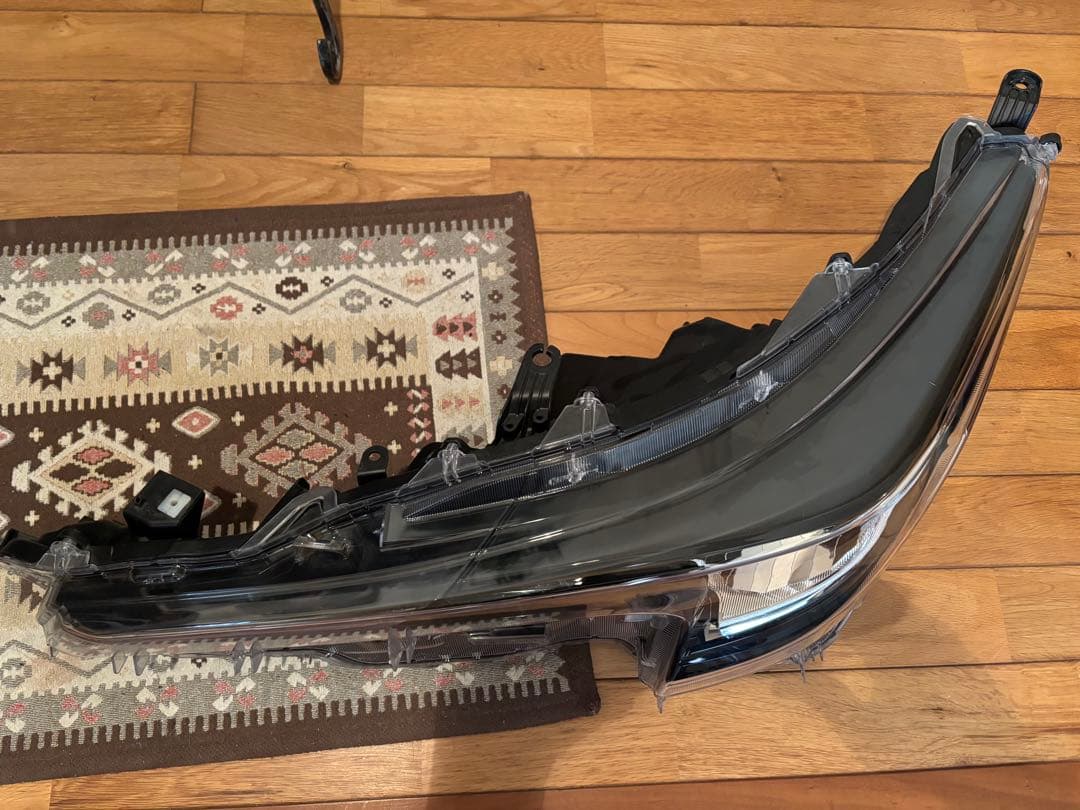 左LEDヘッドライト　カローラ、ツーリング