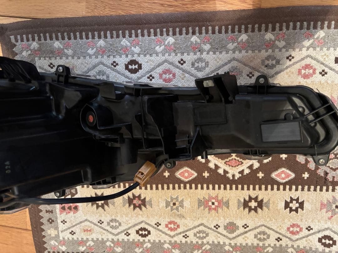 左LEDヘッドライト　カローラ、ツーリング