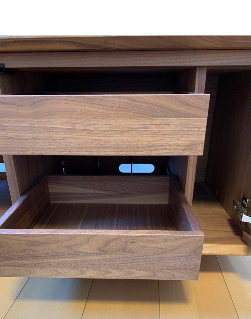 カリモク家具ソリットボードウォールナット