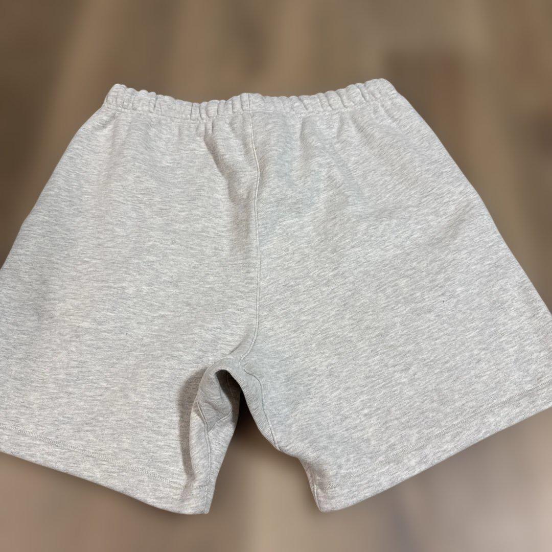 z*4様 ESSENTIALS FEAR OF GOD ショートパンツ グレー