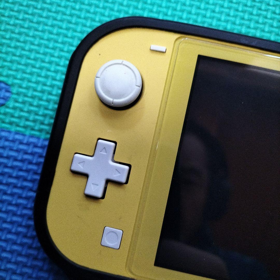 Switchライト 本体 イエロー 箱あり 保護カバー付き