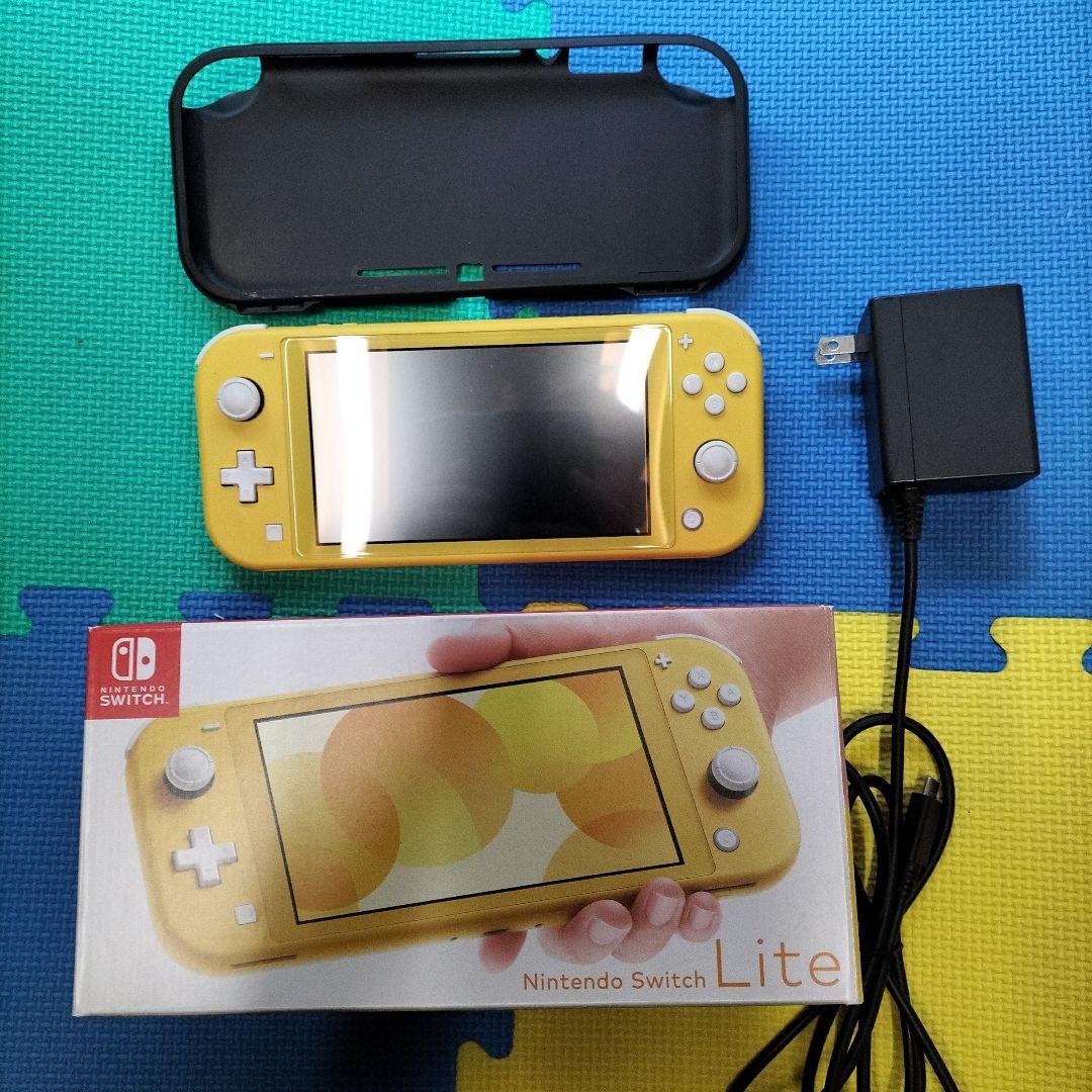 Switchライト 本体 イエロー 箱あり 保護カバー付き