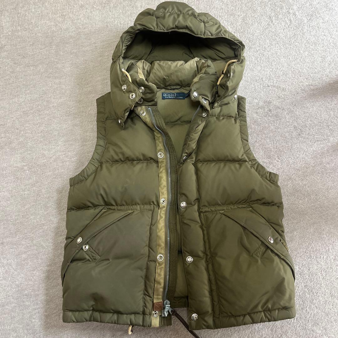 オリーブ色 フード付き ダウンベスト