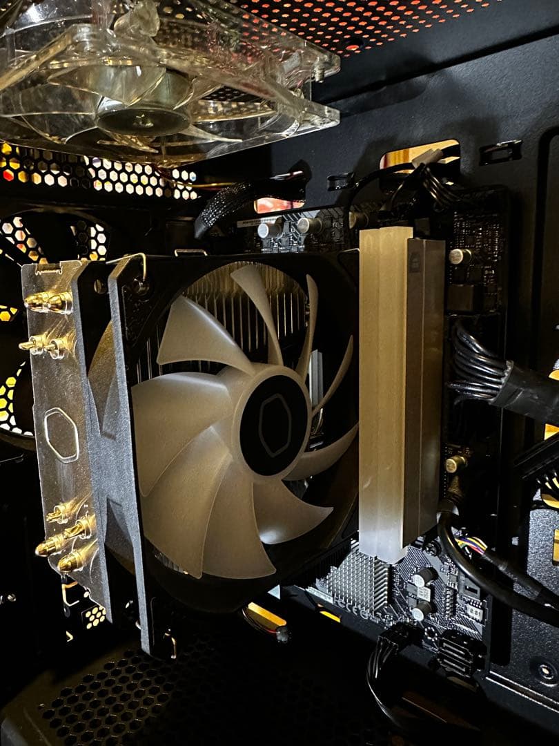 CPU／マザー／ケース／電源／メモリ／クーラー／グラボ使用期間短