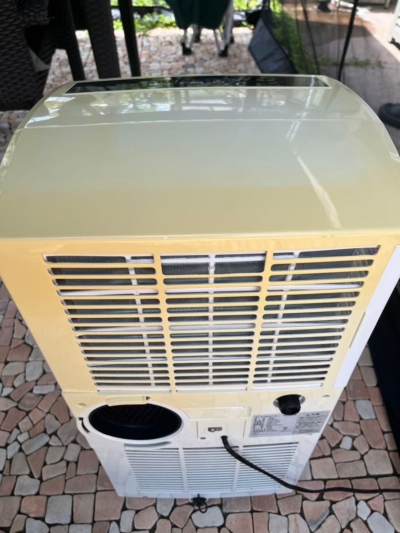 アイリスオーヤマ ポータブル クーラー エアコン 除湿機能付　IPC-221N