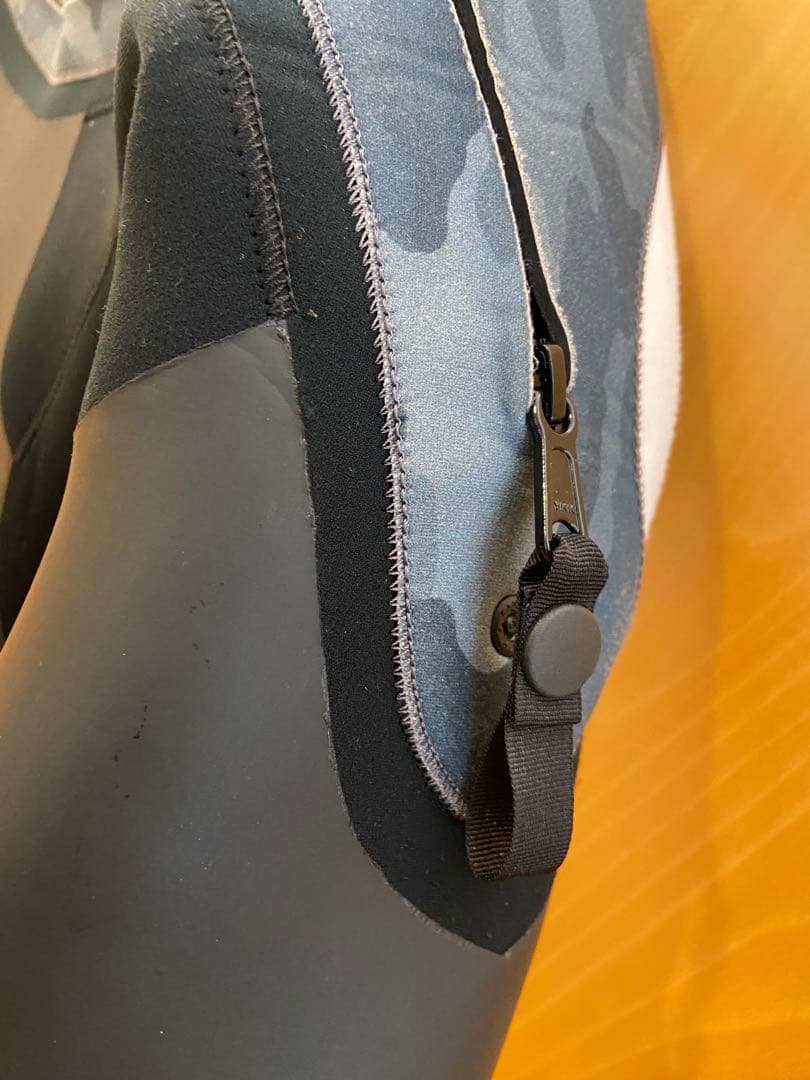 激安未使用セミドライBIARMS裏起毛フロントジップMLバイアームズ洗浄済