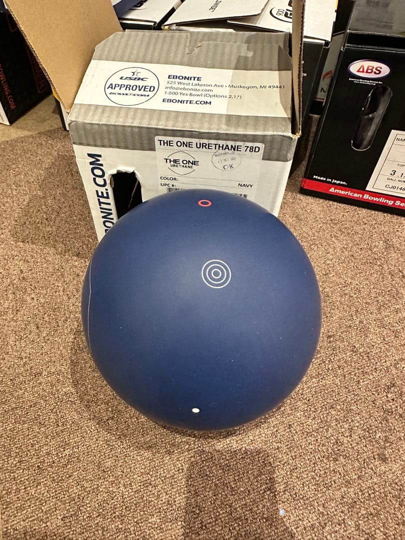 【新品】ザワン　エボナイト　ウレタン 78 ボウリングボール　15ポンド