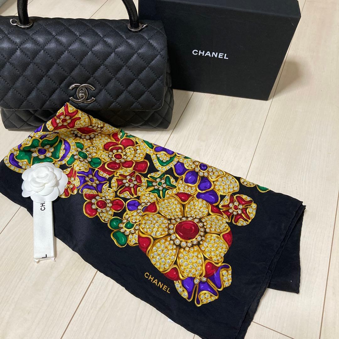 CHANEL シャネル　シルク　スカーフ　宝石柄　正規品