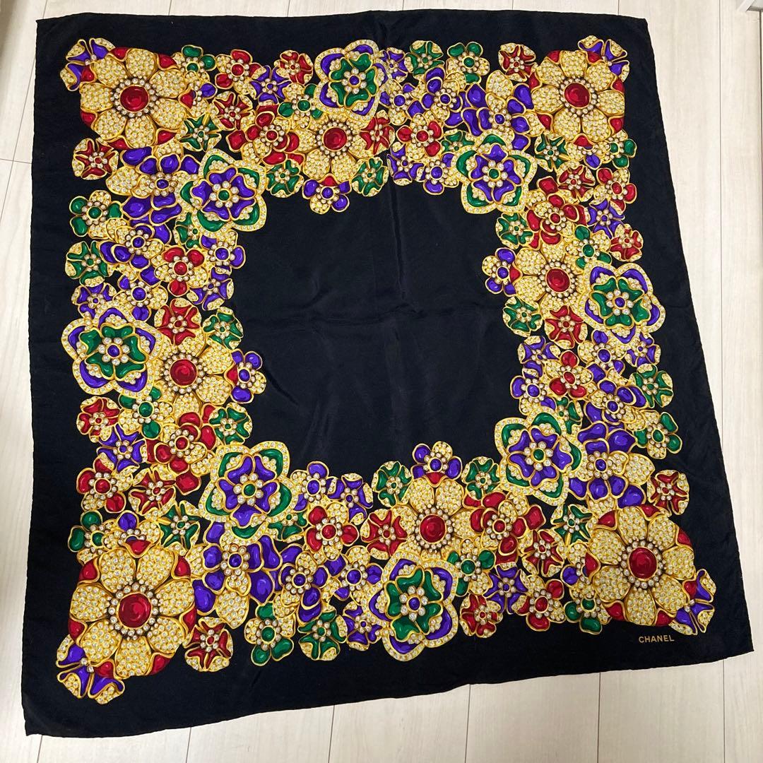 CHANEL シャネル　シルク　スカーフ　宝石柄　正規品