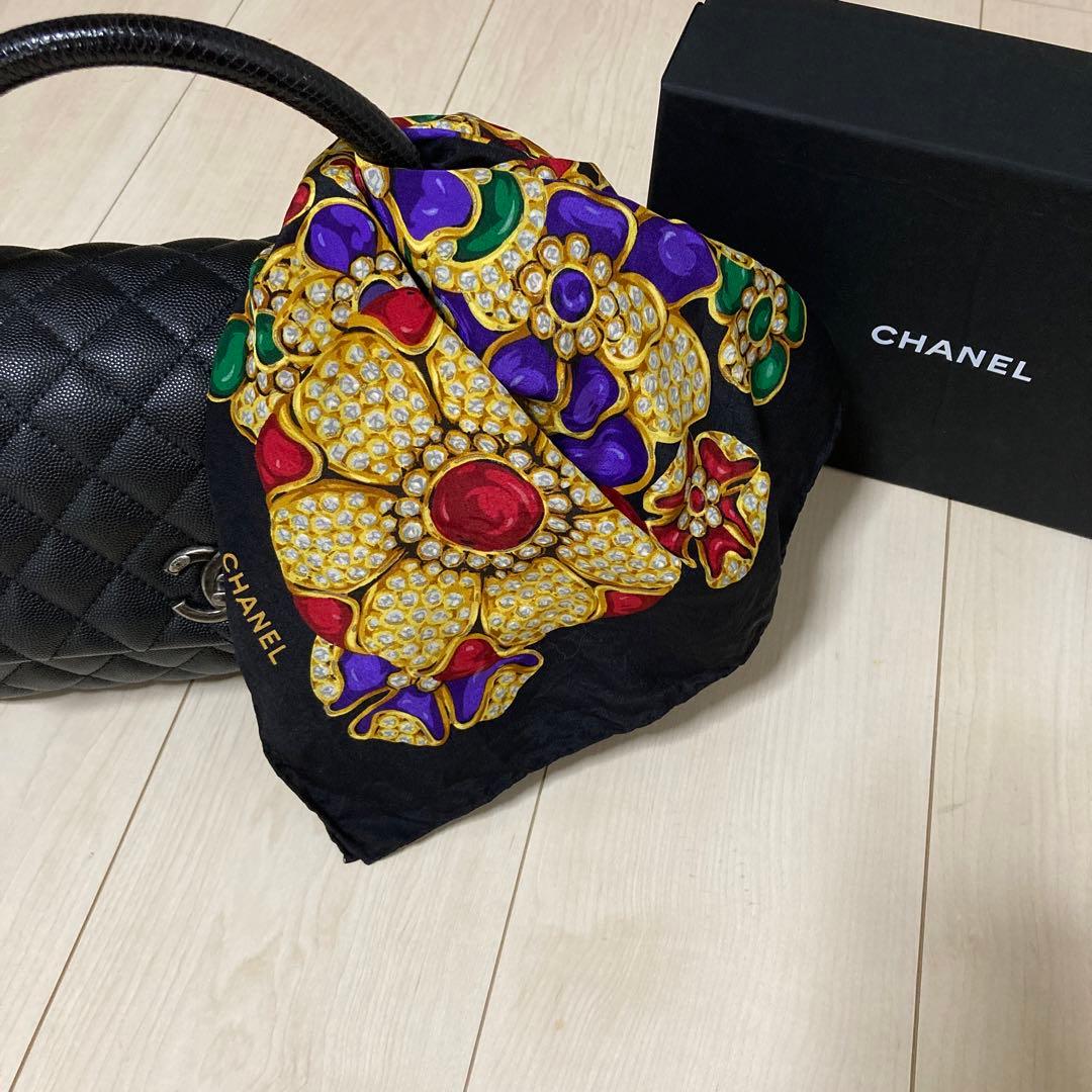 CHANEL シャネル　シルク　スカーフ　宝石柄　正規品