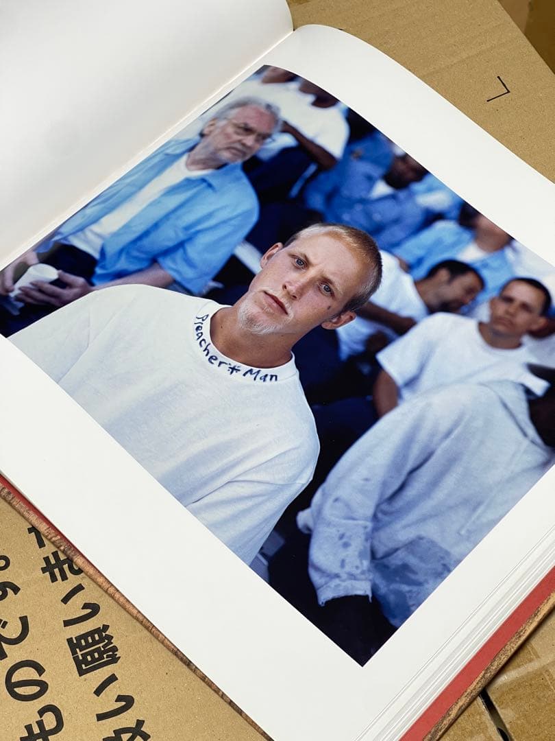 アート・デザイン・音楽 alec soth sleeping by the Mississippi