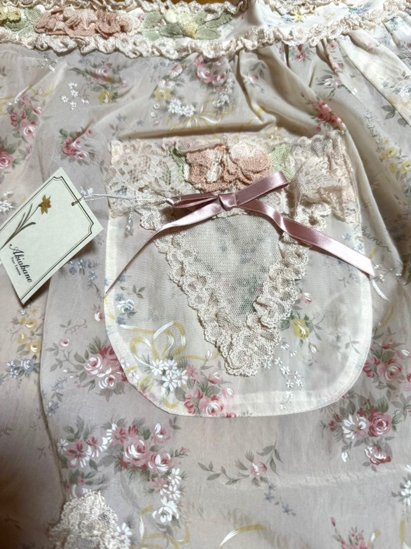 さえら Akiakane アキアカネ サロンエプロン ピンク