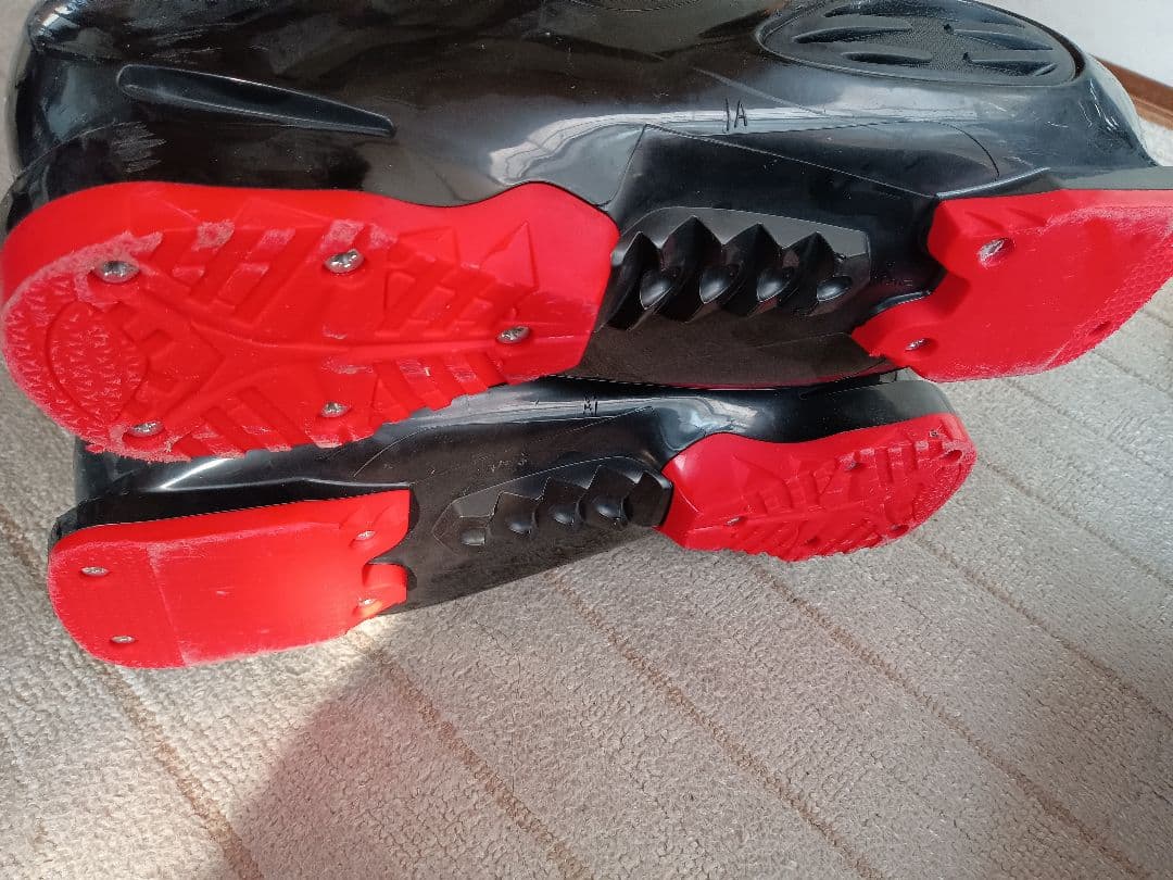 ATOMIC アトミックスキー ブーツ LIVE FIT70/27-27.5cm