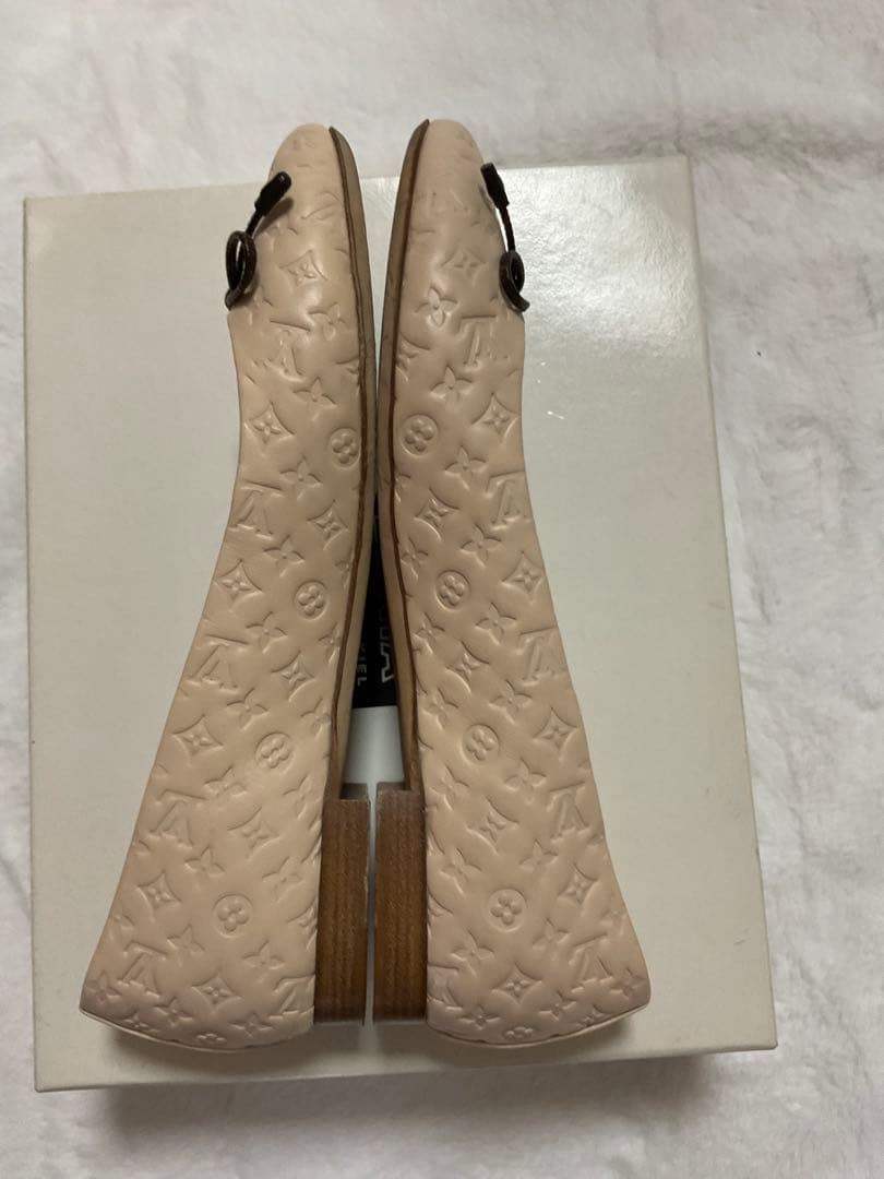 専用　Louis Vuitton ベージュ フラットシューズ