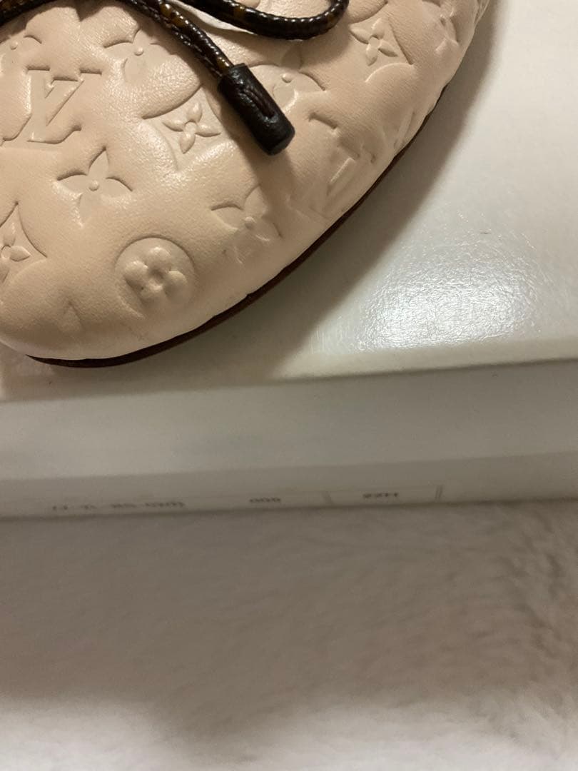 専用　Louis Vuitton ベージュ フラットシューズ
