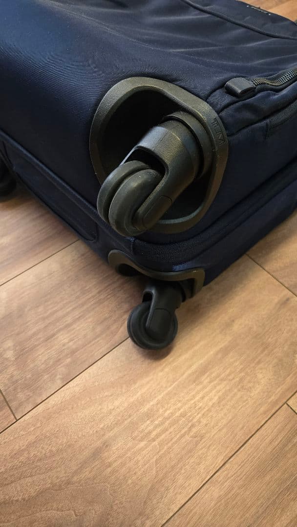 TUMI キャリーバッグ　レディース