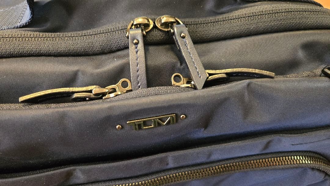 TUMI キャリーバッグ　レディース
