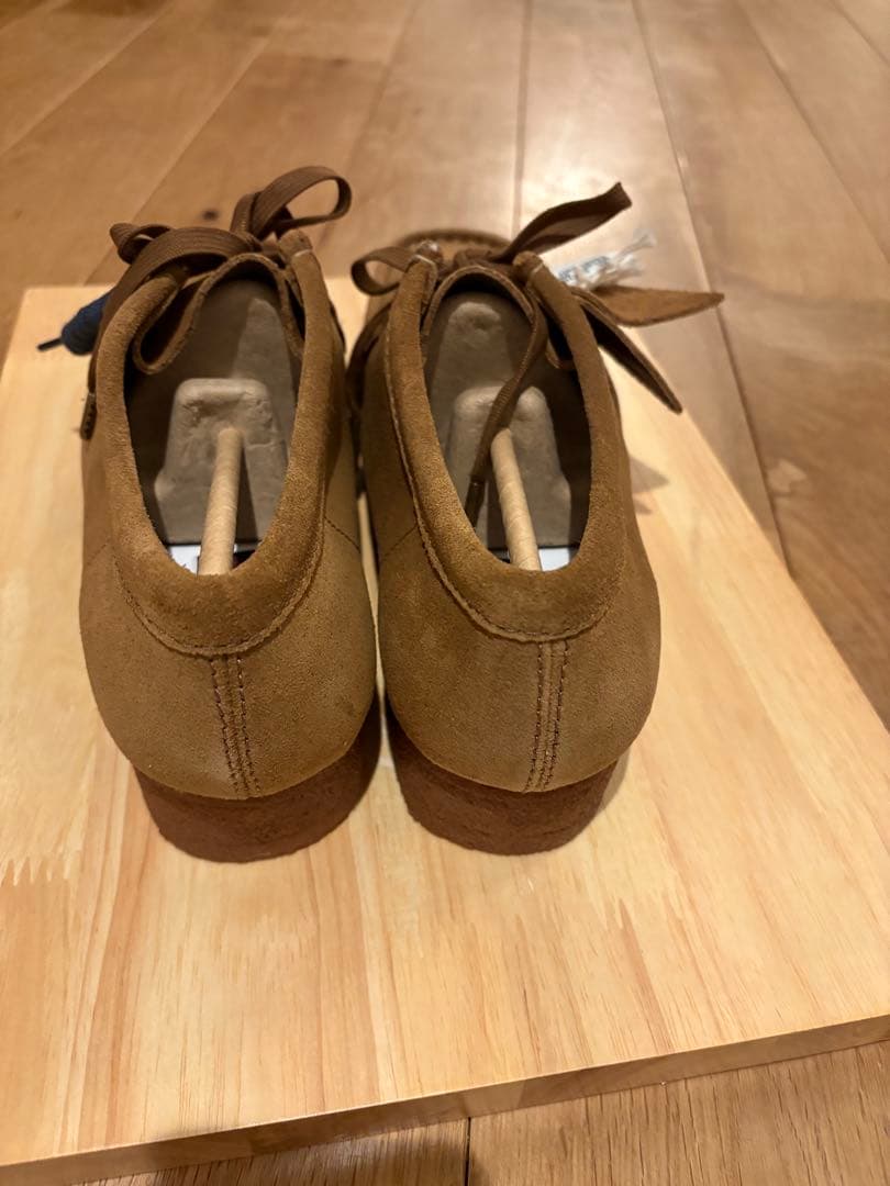 【新品未使用】2025年購入クラークス ワラビー8 ブラウン(コーラ)スエード