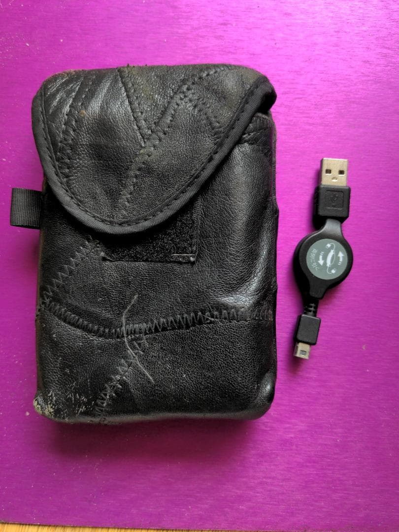 ニンテンドー3DS　本体＋透明ケース＋USB充電ケーブル＋AC電源＋ソフトケース