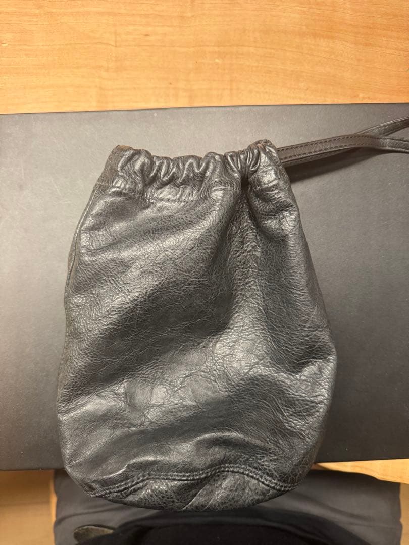 【はる】SLOW&CO ブラックレザー 巾着